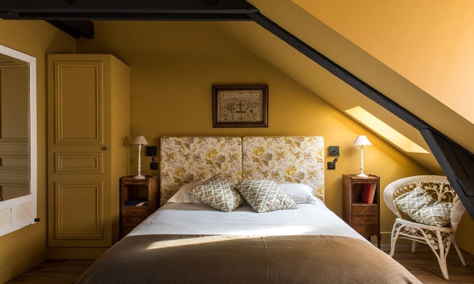 Dieppe Apartment | Albertine-Apartment-Ensuite with Shower