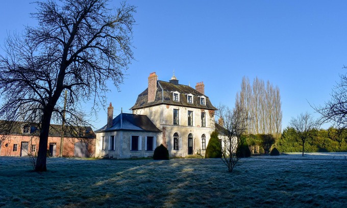 Lieurey House | Albertine Manor