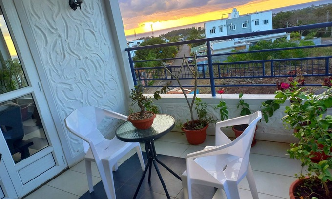 Albion Apartment | Albion Abode 5min from beach