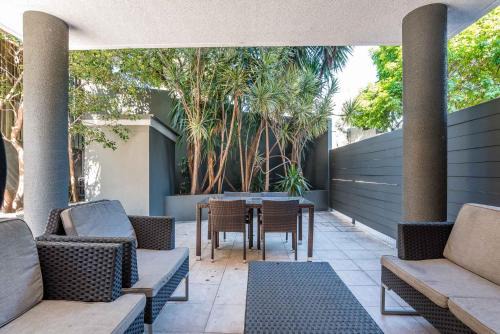 Albion Apartment | Albion Breeze Pool Access, Patio & City Convenience