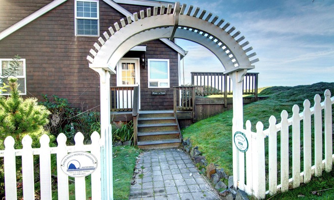 Tolovana Park House | Aldoren's Wind 'n Tide - Oceanfront - Cannon Beach Property Mgmt