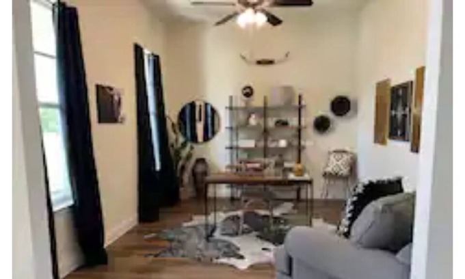 Willow Park House | Aledo 4BR/3B GEM, 20 mins to F.W. Pool + Gym!