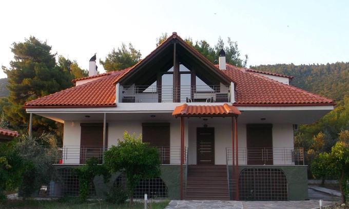 Komnina House | Alex's House. Combining harmony and luxury.