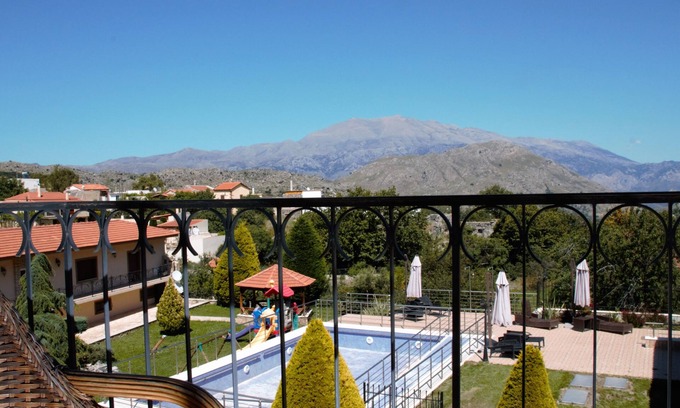 Gerakari Hotel | Alexander Mountain Resort