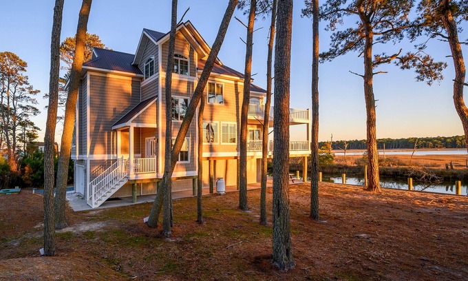 Piney Island House | All Decked Out on Chincoteague Island!
