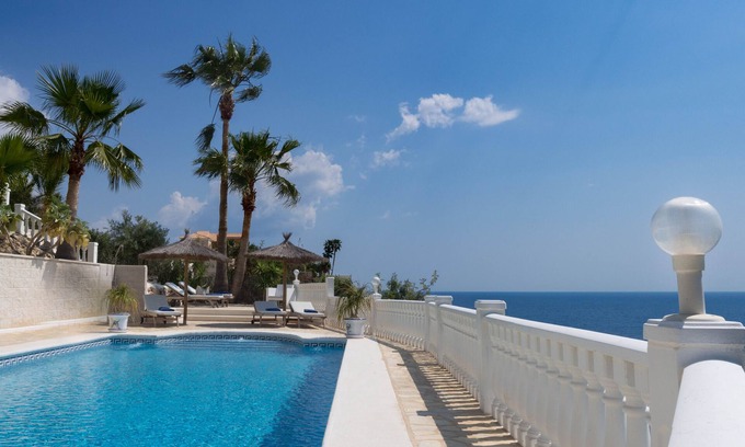 Coveta Fuma Villa | All inclusive! Luxury villa with fabulous views, first line. Renovated 2020