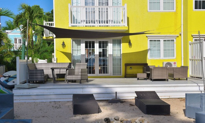 Orange Bay House | All Inclusive Negril Beachfront Family Villa located in a gated country club