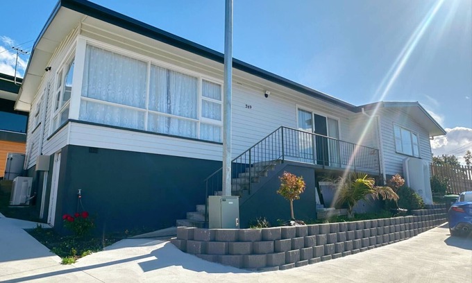 Warrane Apartment | All-Seasons Comfort - Close to CBD & Air port