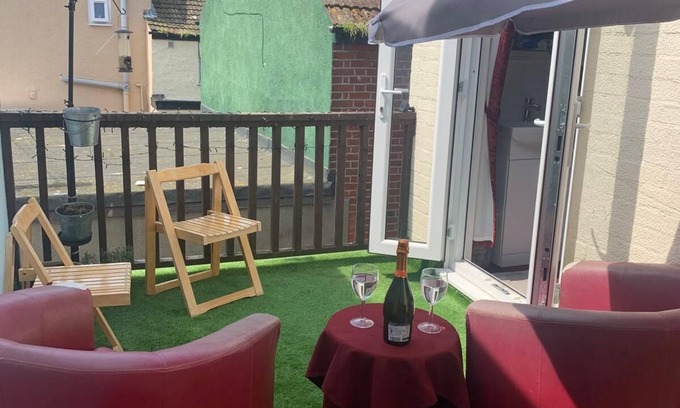 Great Yarmouth Bed & Breakfast | All Seasons Guest House