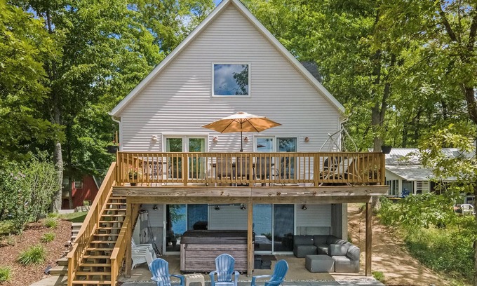 Bitely Ski Chalet | All-Sports Lakefront Cottage