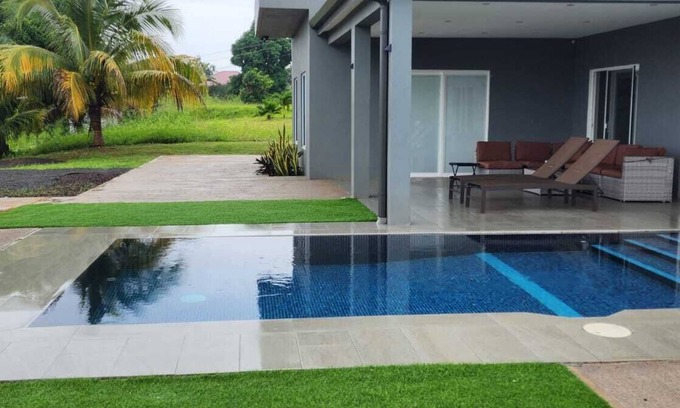 St. Andrew House | All the Comforts of Home w/o the Hassle