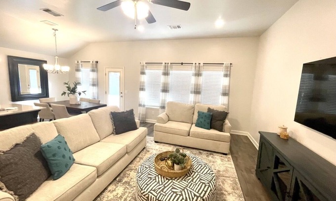 Stillwater House | All the Comforts of Home