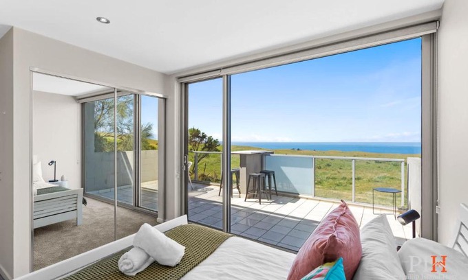 San Remo Apartment | All the Views 2 Bedroom App San Remo