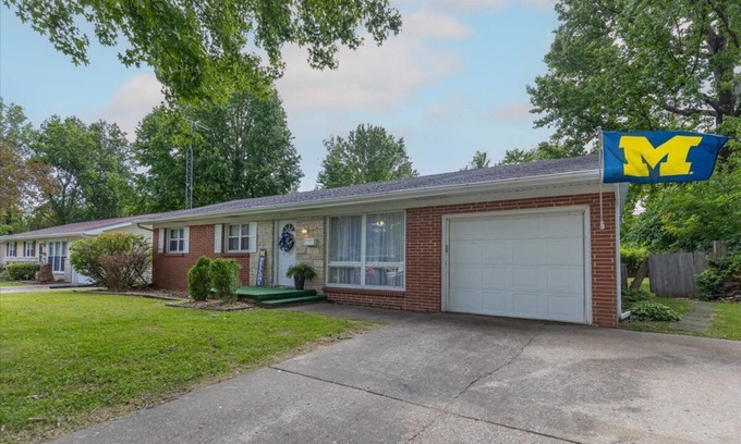 Marion House | All Things Marion-Pet Friendly-Fenced Yard