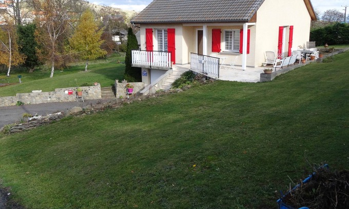Aydat Villa | All year round near lake AYDAT comfortable house 4 persons, Auvergne volcanoes