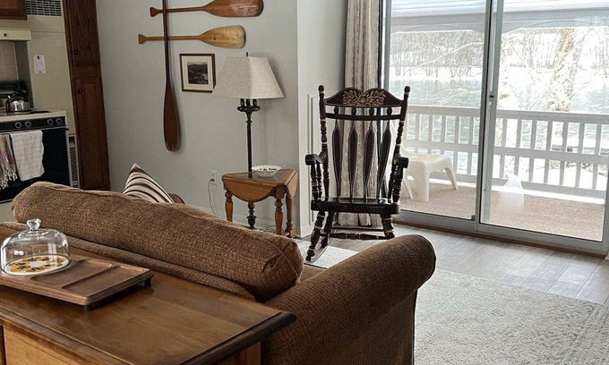 Tidioute Apartment | Allegheny River House