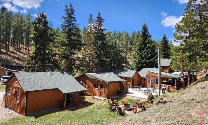 Hill City House | Allen Gulch Cabins