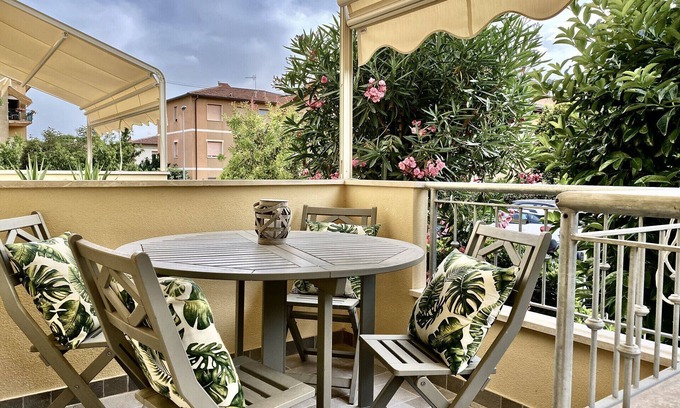 Castiglione della Pescaia Apartment | Alluring Elicriso a few steps from beach & centre