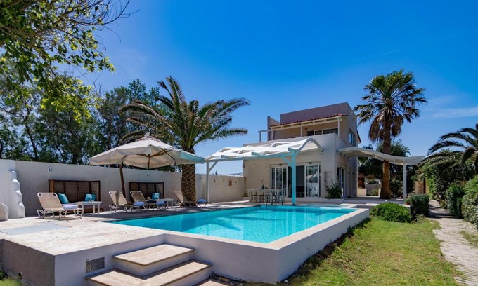 Pigianos Kampos Villa | Almirikia