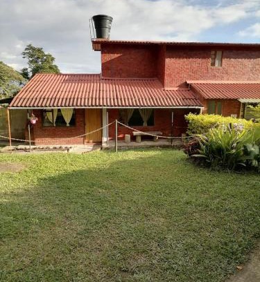 Tena House | Alojamiento Campestre con jacuzzi y quebrada