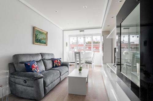 Ciudad Lineal Apartment | Alojamiento elegante y bien comunicado de corta duración no turístico