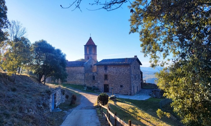 Rupit I Pruit Apartment | Alojamiento Rural, Rutas Senderismo, Pueblo Medieval, Cascada de Agua, btt