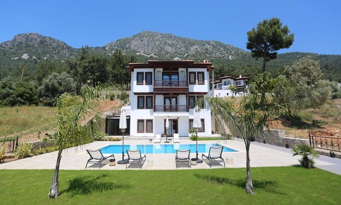 Akyaka City Center Apartment | Alp Suites Safran