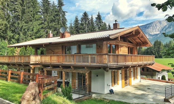 Ellmau Ski Chalet | Alpen Chalet with sauna - dream view in the Wilder Kaiser mountain doctor