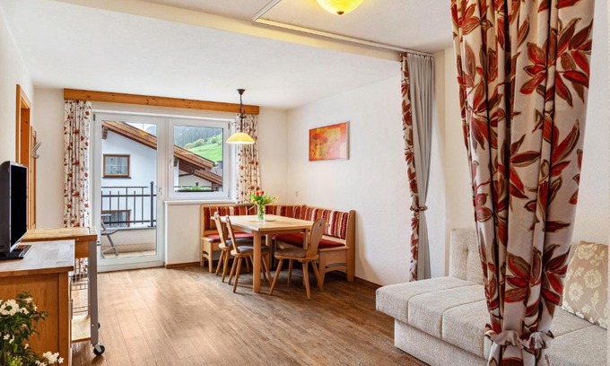 Ischgl Apartment | Alpenflora 1