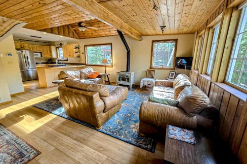 Alyeska House | Alpine Serenity Cabin
