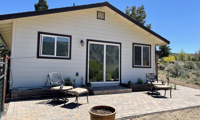 Douglas County House | Alpine View - Beautiful Sierra Mountains, close to Lake Tahoe and Genoa