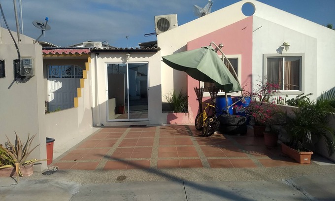 Salinas House | ALQUILO VILLA AMOBLADA Y CLIMATIZADA EN URBANIZACIÓN PRIVADA, FRENTE AL MAR