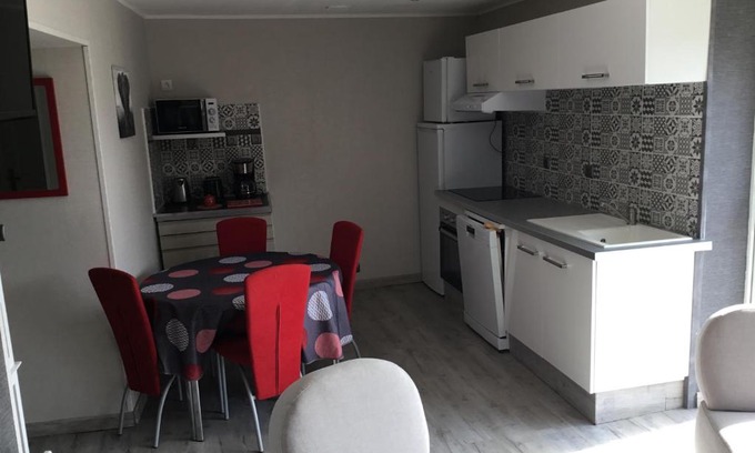 Jonzac Apartment | ALS locations calvet françoise