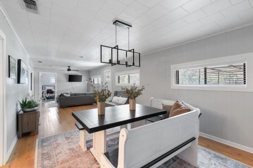 Stonewall House | Altes Eckert Stolz