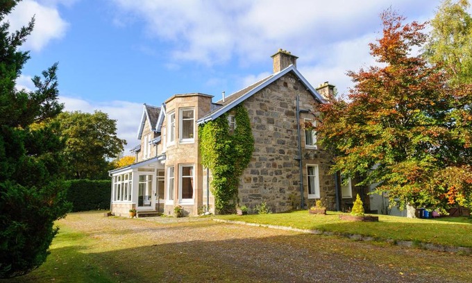 Newtonmore House | Alvey House