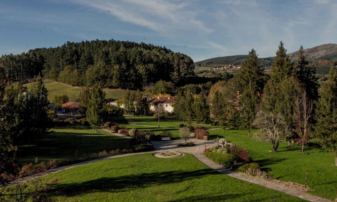 Traslavina Hotel | Amalurra Ecohotel & Retreat Center