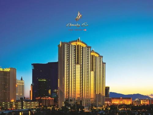 Las Vegas Apartment | Amalz 2 Bedroom 3 Bathroom Balcony Suite at Mgm Signature ! Las Vegas