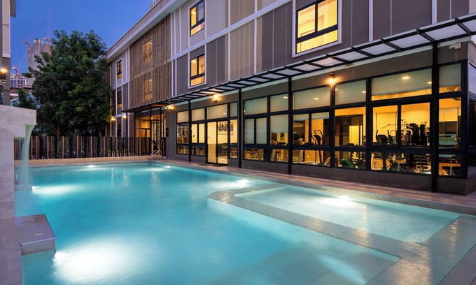 Bang Yi Ruea Hotel | Amanah Bangkok Hotel