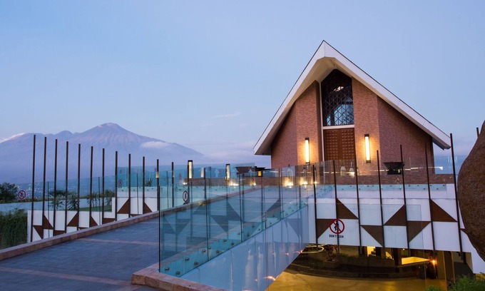 Ngaglik Hotel | Amartahills Hotel & Resort