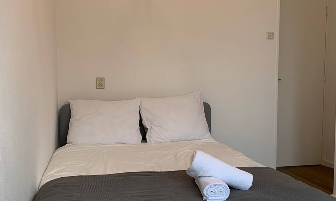 Hof van Delft Bed & Breakfast | Amary room 2 - One Bedroom Bed and Breakfast, Sleeps 1