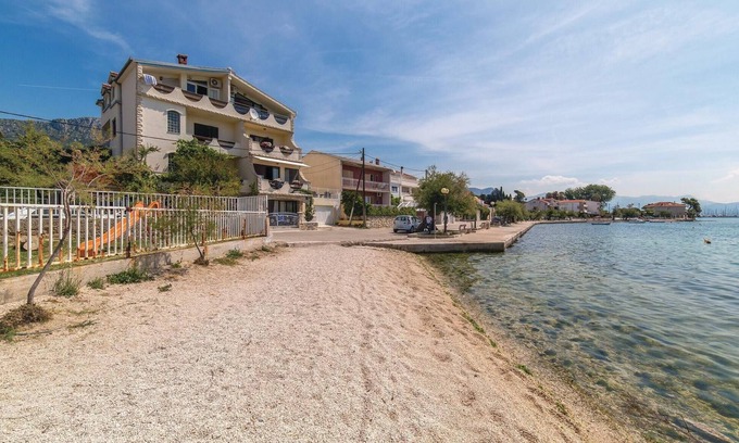 Kastel Kambelovac Apartment | Amazing apartment in Kastel Kambelovac
