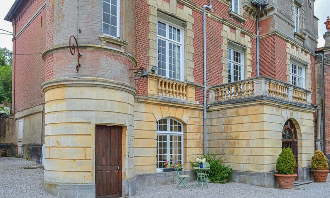 Marconne Apartment | Amazing apartment in Marconne with WiFi