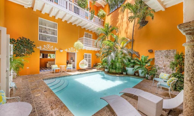 Centro Villa | Amazing Colonial Mansion Old City Cartagena