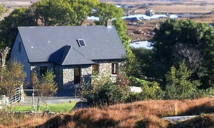Rosmuck House | Amazing Connemara CottagenA haven of peace and tranquillity.