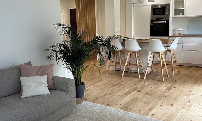 Le Chesnay Apartment | Amazing 2-bedroom apartment with WiFi close to Versailles castle, parly 2 mall