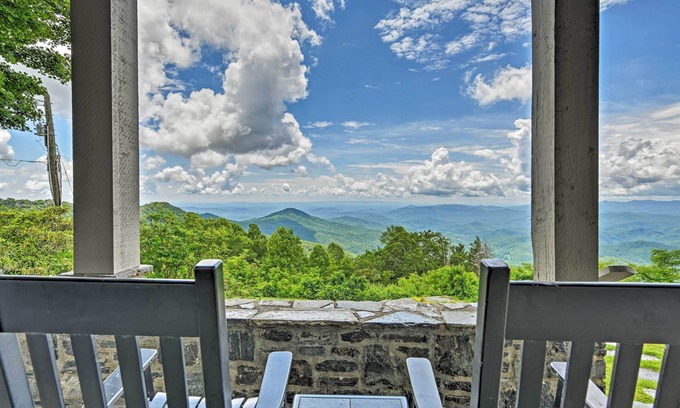 Blowing Rock House | Amazing Historic Home w/Stunning Mountain Views!