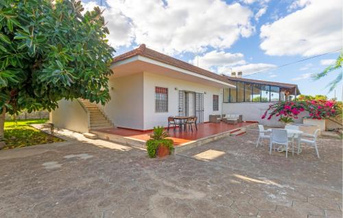 Torre Specchia Ruggeri House | Amazing Home In Torre Specchia Ruggeri