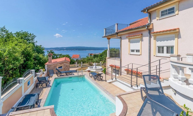 Crikvenica House | Amazing home in Dramalj