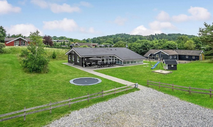 Lyngsbæk Strand House | Amazing home in Ebeltoft with WiFi