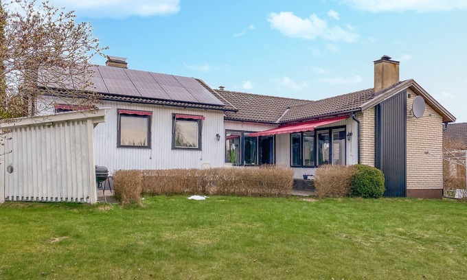 Enhorna House | Amazing home in Enhörna with sauna